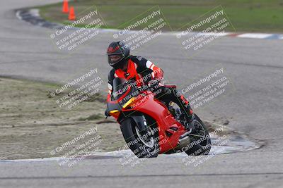 media/Nov-30-2025-TrackDaz (Sun) [[d8b22663df]]/B Group/Session 3 (Off Ramp)/